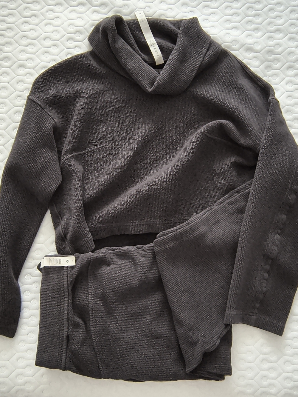lululemon sweat jogger set — pants size 8, pullover size small